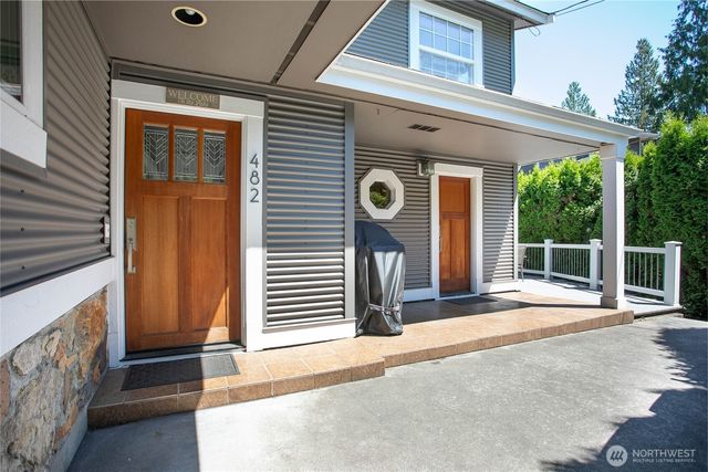 482 W Lake Samish Drive, Bellingham, WA 98229