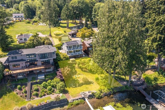482 W Lake Samish Drive, Bellingham, WA 98229