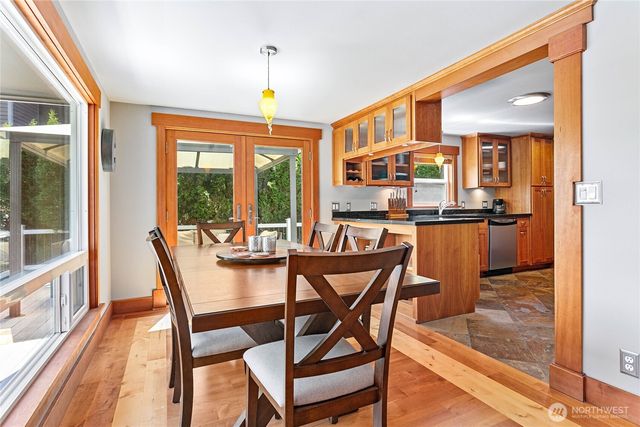 482 W Lake Samish Drive, Bellingham, WA 98229