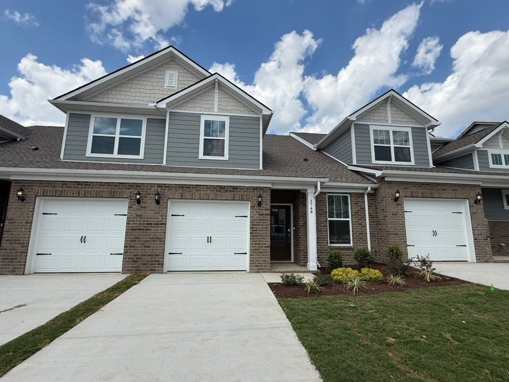 1749 Manuka Ln, Columbia, TN 38401