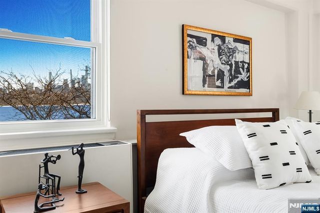 8800 Boulevard East 005E, North Bergen, NJ 07047