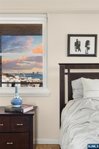 8800 Boulevard East 005E, North Bergen, NJ 07047