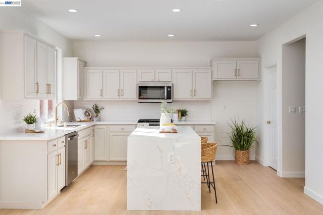 25781 Durrwood Ct, Castro Valley, CA 94552