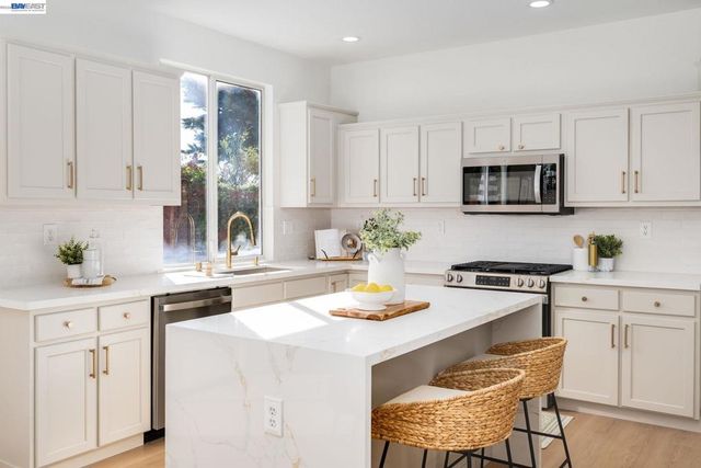 25781 Durrwood Ct, Castro Valley, CA 94552