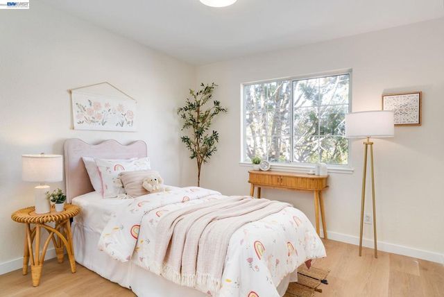 25781 Durrwood Ct, Castro Valley, CA 94552