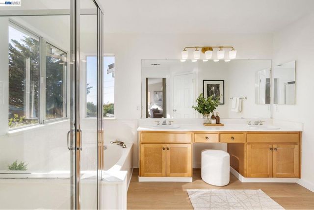 25781 Durrwood Ct, Castro Valley, CA 94552