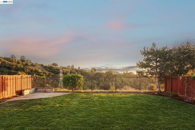 25781 Durrwood Ct, Castro Valley, CA 94552