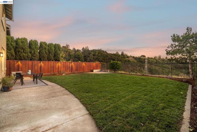 25781 Durrwood Ct, Castro Valley, CA 94552