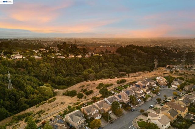 25781 Durrwood Ct, Castro Valley, CA 94552