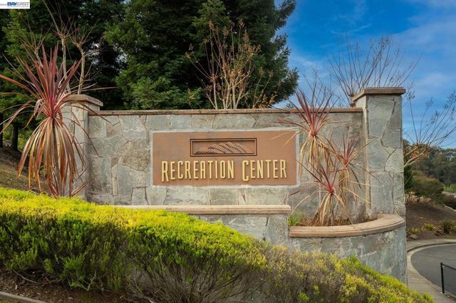 25781 Durrwood Ct, Castro Valley, CA 94552