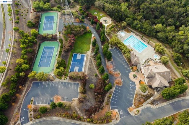 25781 Durrwood Ct, Castro Valley, CA 94552
