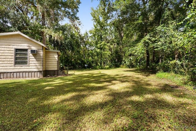 4050 SE 170th Place, Inglis, FL 34449