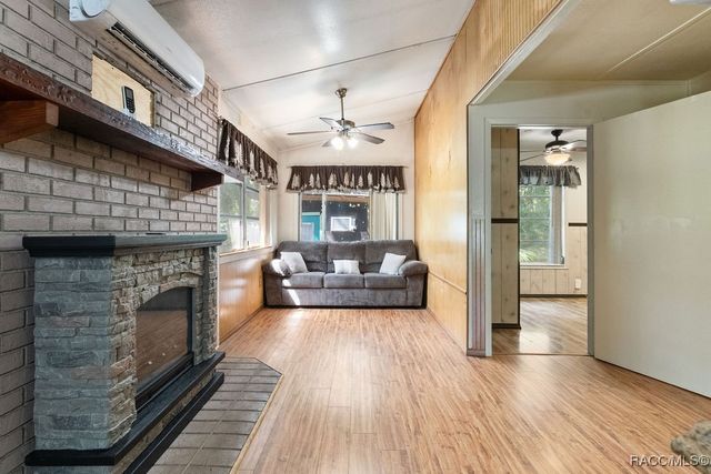 4050 SE 170th Place, Inglis, FL 34449