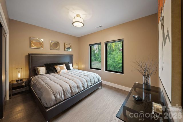 127 Rough Bark Trail, Asheville, NC 28806
