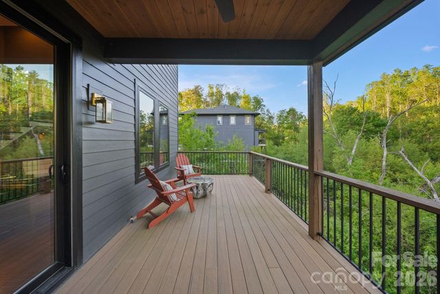127 Rough Bark Trail, Asheville, NC 28806