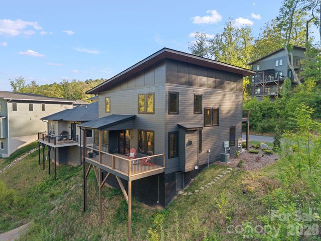 127 Rough Bark Trail, Asheville, NC 28806