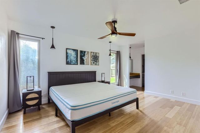 9513 Braeburn GLN, Austin, TX 78729