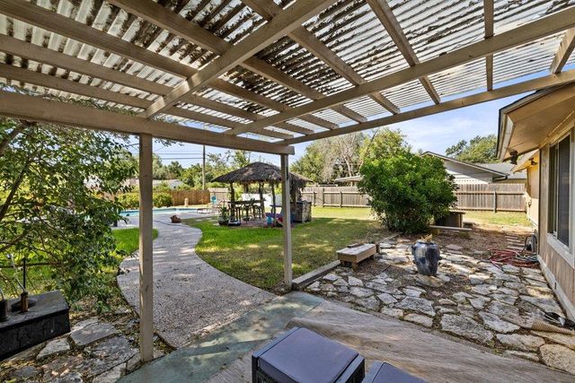 9513 Braeburn GLN, Austin, TX 78729