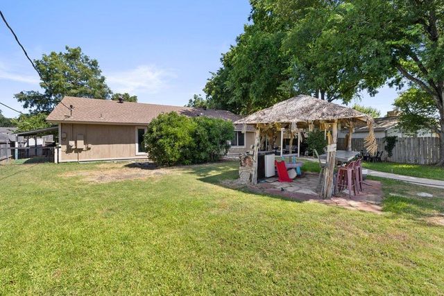 9513 Braeburn GLN, Austin, TX 78729