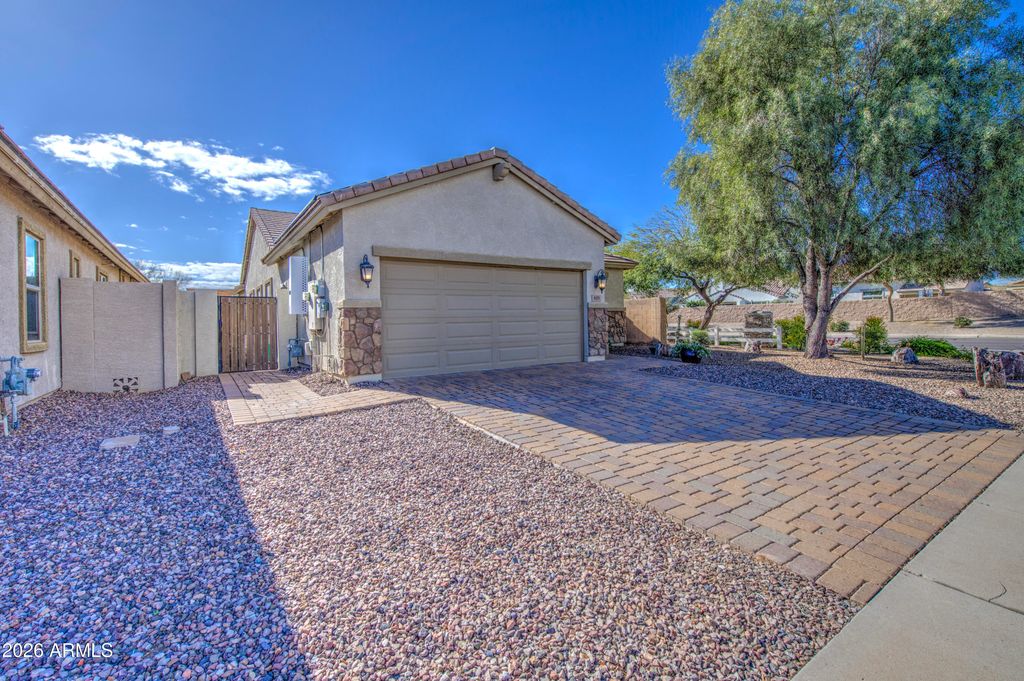 619 E Canyon Rock Road, San Tan Valley, AZ 85143