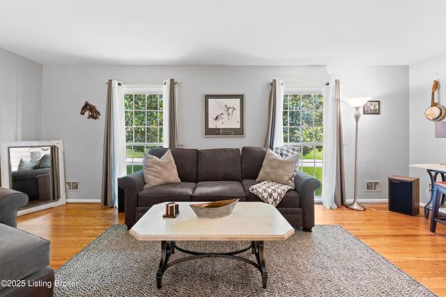 1606 Sutherland Dr, Louisville, KY 40205