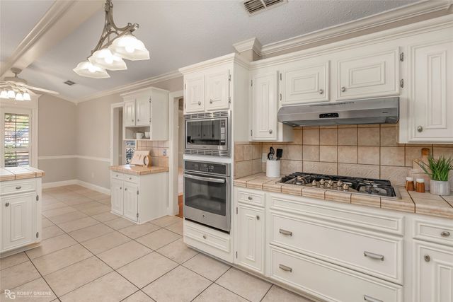 736 Coachlight Road, Shreveport, LA 71106