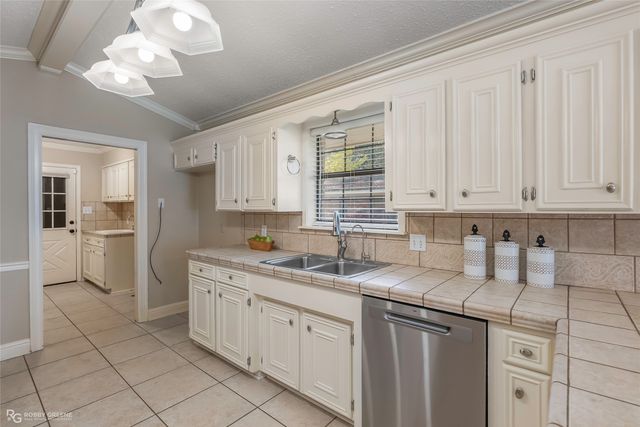 736 Coachlight Road, Shreveport, LA 71106