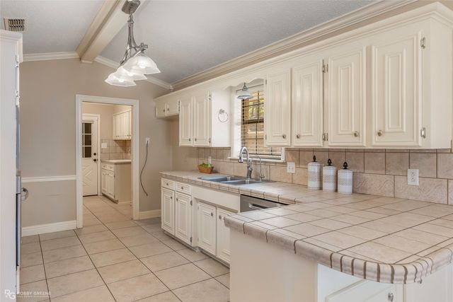 736 Coachlight Road, Shreveport, LA 71106