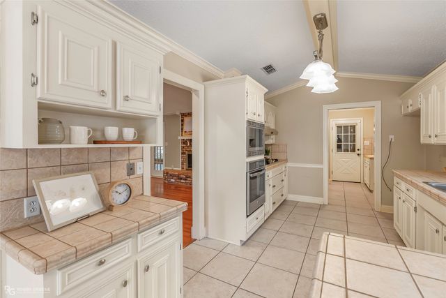 736 Coachlight Road, Shreveport, LA 71106