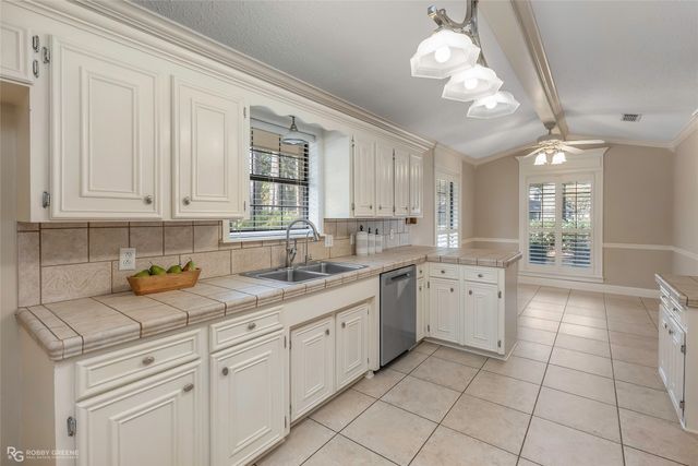 736 Coachlight Road, Shreveport, LA 71106