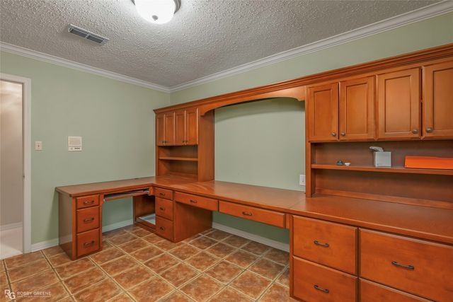 736 Coachlight Road, Shreveport, LA 71106