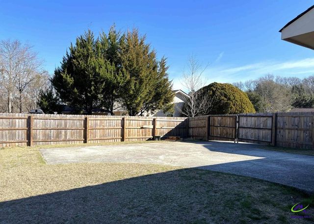 108 Turtle Dove Court, Warner Robins, GA 31088