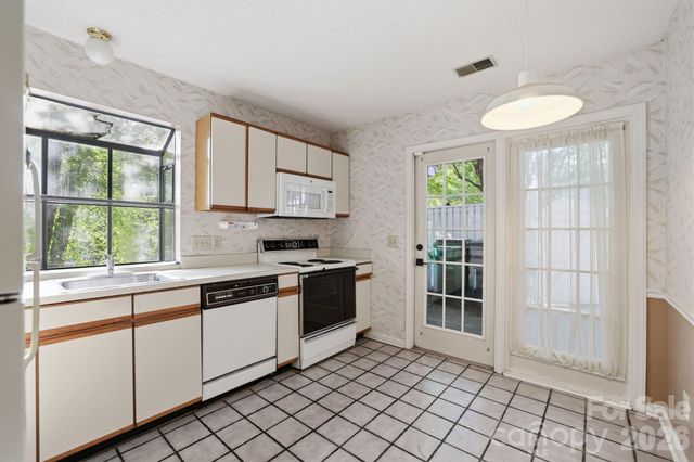 7287 Meeting Street, Charlotte, NC 28210