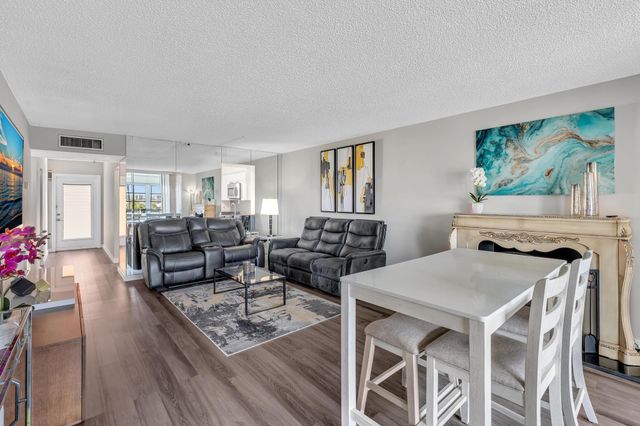 14623 Bonaire Boulevard 410, Delray Beach, FL 33446