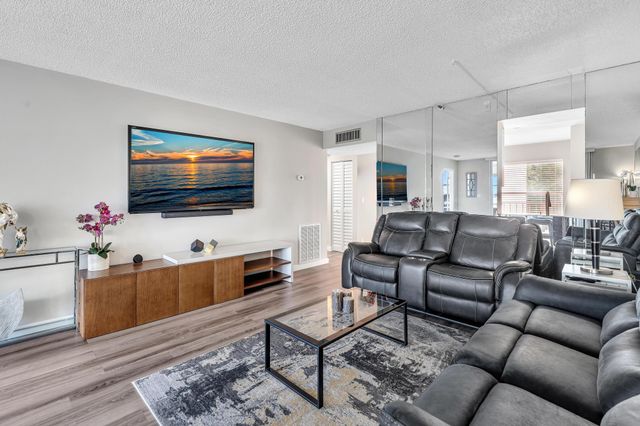 14623 Bonaire Boulevard 410, Delray Beach, FL 33446