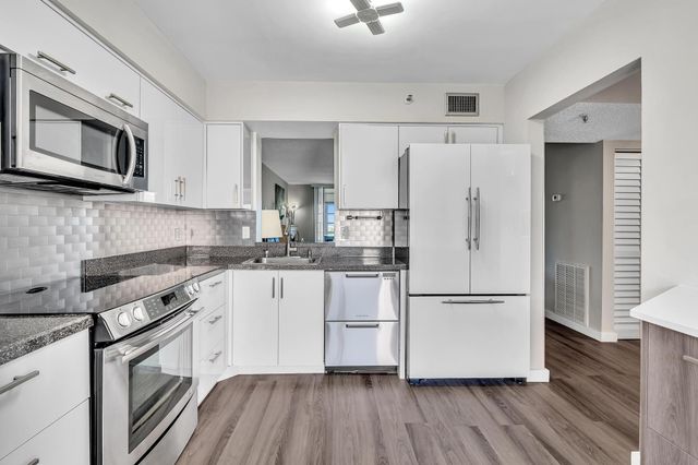 14623 Bonaire Boulevard 410, Delray Beach, FL 33446