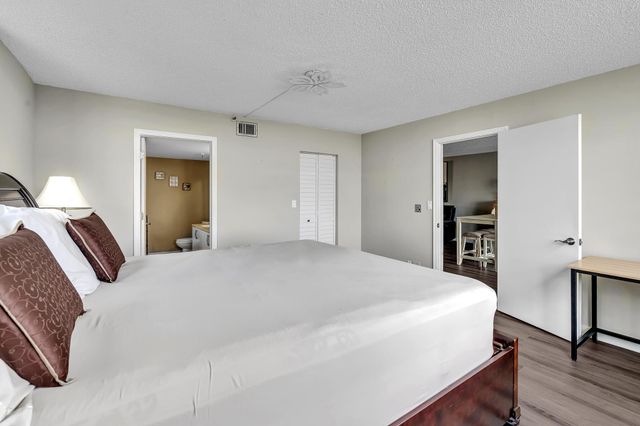 14623 Bonaire Boulevard 410, Delray Beach, FL 33446