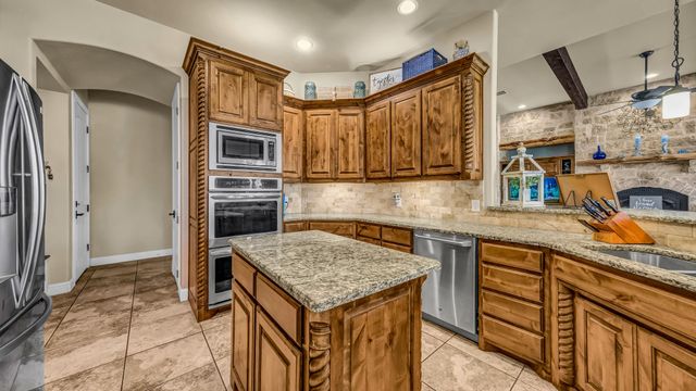 317 Arapahoe Ridge, Weatherford, TX 76087