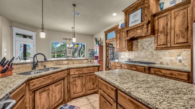 317 Arapahoe Ridge, Weatherford, TX 76087