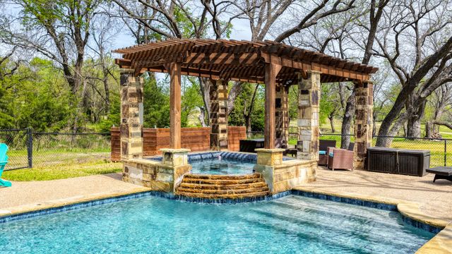 317 Arapahoe Ridge, Weatherford, TX 76087