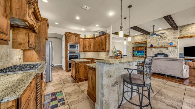 317 Arapahoe Ridge, Weatherford, TX 76087