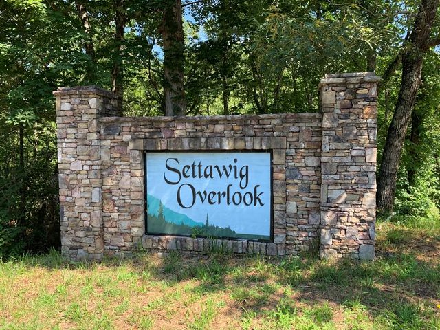 12 Daisy Drive, Brasstown, NC 28902