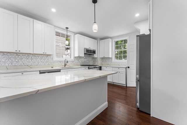 70 Edgehill Rd, Winthrop, MA 02152