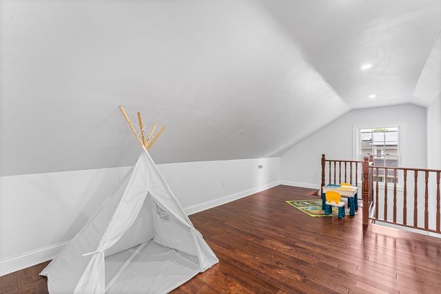 70 Edgehill Rd, Winthrop, MA 02152