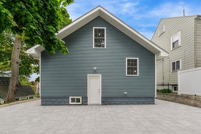 70 Edgehill Rd, Winthrop, MA 02152