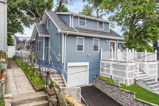 70 Edgehill Rd, Winthrop, MA 02152