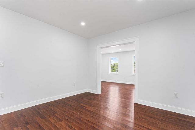 70 Edgehill Rd, Winthrop, MA 02152