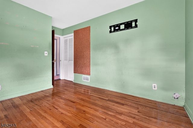49 Blake Ave, Cranford Twp., NJ 07016
