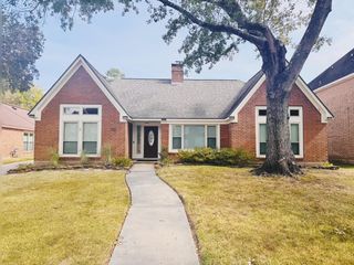 19426 Climbing Oaks Dr, Humble, TX 77346