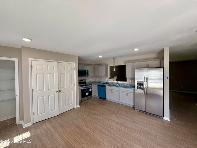 4033 Lucerne Court A, Winterville, NC 28590